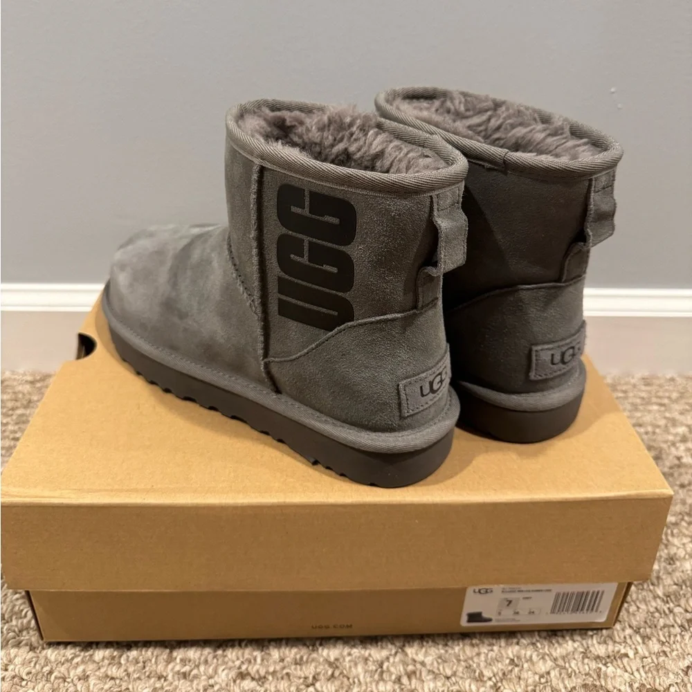 UGG Charcoal Suede Ankle Boots - Picture 4 of 6
